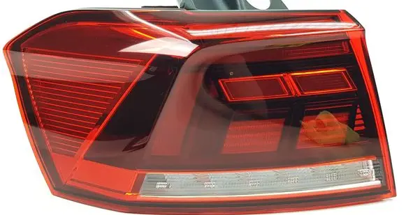 Volkswagen PASSAT B8 Rear/tail lights 3G9945095F