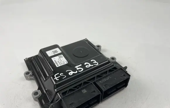 Volvo XC90 Engine control unit/module ECU 32242004