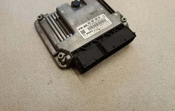 Skoda Scala Engine control unit/module 04C907309BP 0261S21435