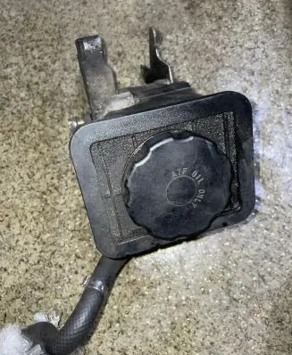 BMW 5 E39 Power steering pump 2247556