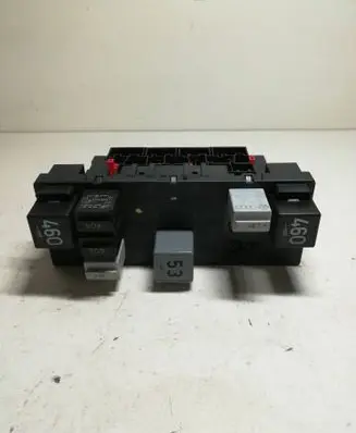 Volkswagen PASSAT B6 Fuse module H37S1301 3C0937049J F005V00530