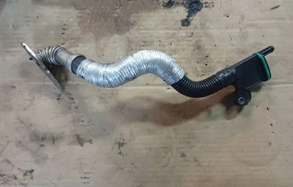 Audi A4 S4 B8 8K Oil breather separator 06H103226A