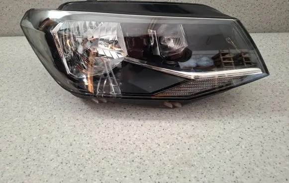 Volkswagen Caddy Headlight/headlamp 2K1941016B 1ED01228602