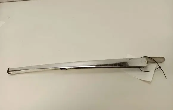 Mercedes-Benz COMPAKT W115 Front door glass trim molding