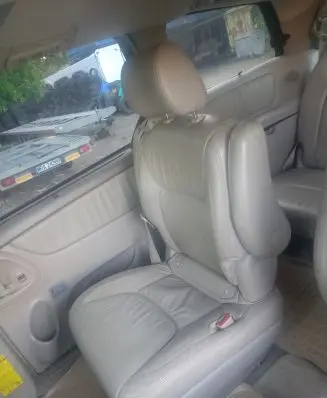 Toyota Sienna XL20 II Rear seat 