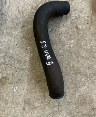 Engine coolant pipe/hose