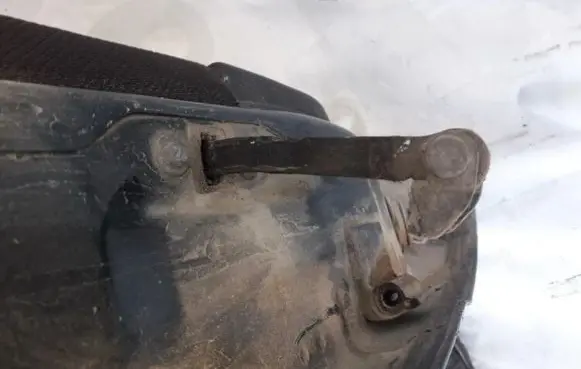Opel Astra G Rear door check strap stopper