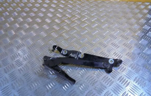 Audi A4 S4 B6 8E 8H Tailgate/trunk/boot hinge 8H0827301A