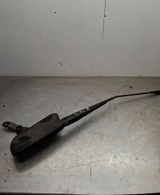 Front wiper blade arm