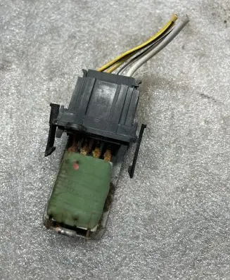 Volkswagen Polo Heater blower motor/fan resistor 1H0959263