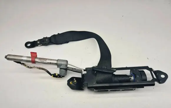 Volvo V70 Front seatbelt 30662744