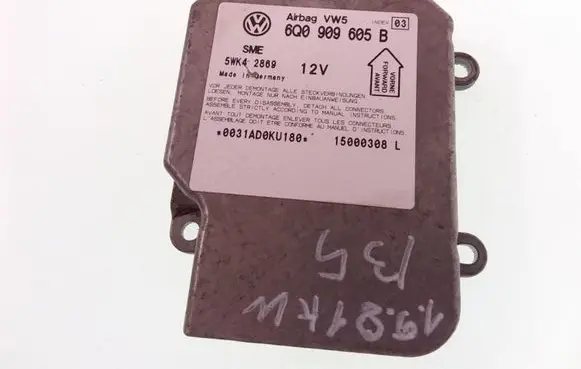 Volkswagen PASSAT B5 Airbag control unit/module 6Q0909605B