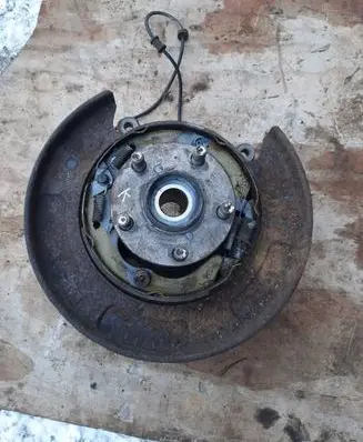 Subaru Outback Rear wheel hub spindle/knuckle 