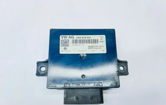 Volkswagen PASSAT B7 Power management control unit 8ES01045240 3AA919041 0308547110