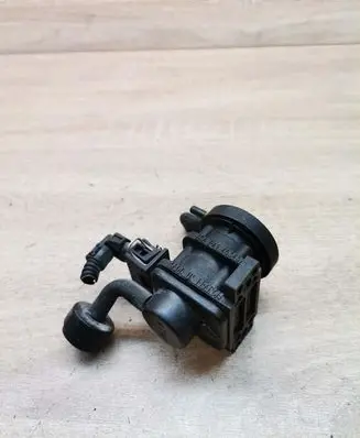 Opel Vectra B Vacuum valve 4522371 4715396