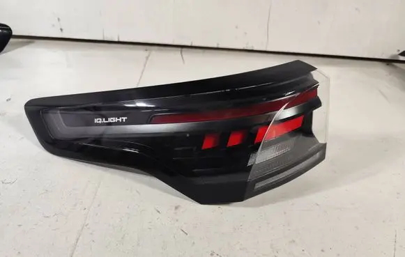 Volkswagen Tiguan Rear/tail lights 571945207 824701C