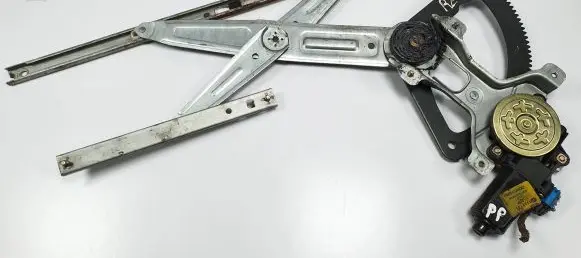 Chevrolet Rezzo Front window lifting mechanism without motor 96261057