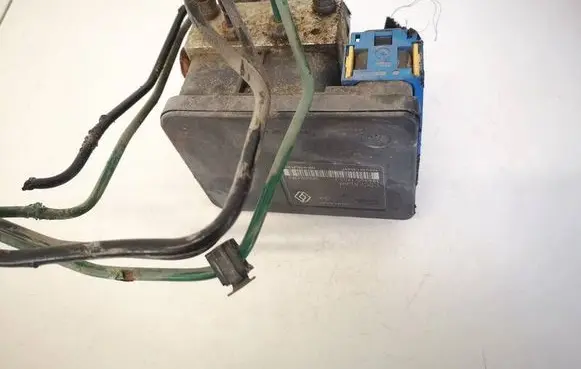 Renault Laguna II ABS Pump 8200159837