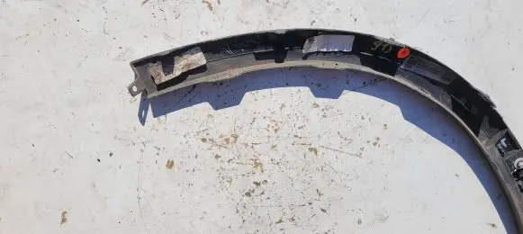 BMW X5M G05 F95 Front arch trim 687721