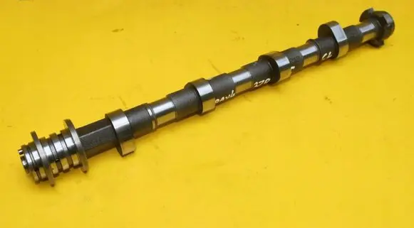 Toyota RAV 4 (XA40) Camshaft 
