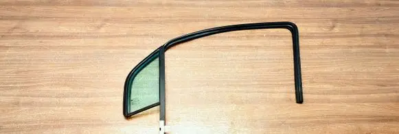 Opel Mokka Front door vent window glass four-door 43R004583 E000284 DOT287AS2M403