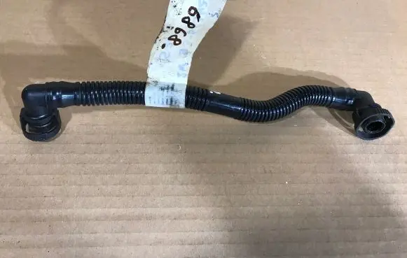 Jaguar XJ X350 Breather hose/pipe 2W936C342AA