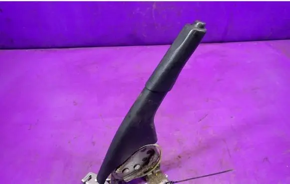 Renault Clio III Handbrake/parking brake lever assembly