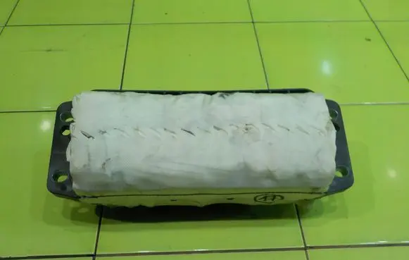 Volkswagen Scirocco Passenger airbag BAMPT11705