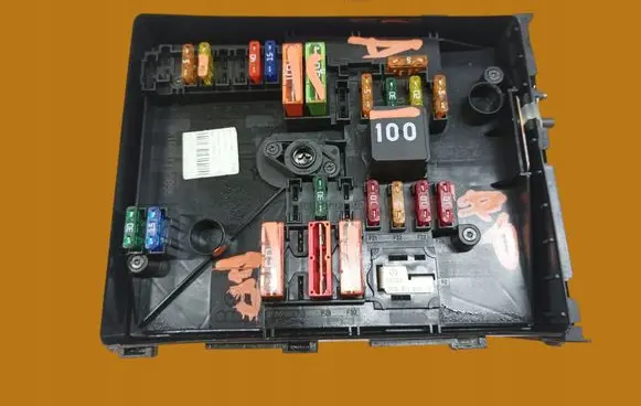 Skoda Superb B6 (3T) Fuse box set 1K0937118