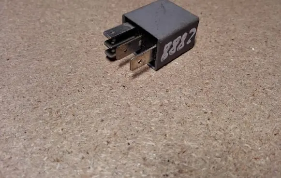 Opel Signum Other relay 90414477 12V1016A 57100