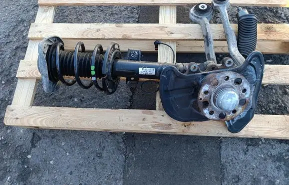 Mercedes-Benz SLK R172 Front wheel hub spindle knuckle