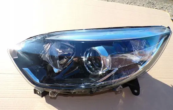 Renault Captur Headlight/headlamp 130702445000