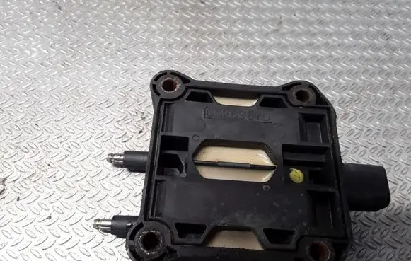 Chrysler Neon I High voltage ignition coil 05269670