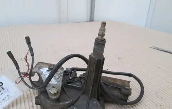 Opel Kadett E Rear window wiper motor