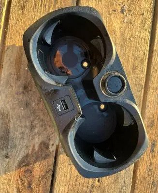 BMW 3 G20 G21 Cup holder front 6806803 83329001 01102103104