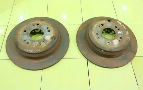Honda CR-V Front brake disc TARCZE