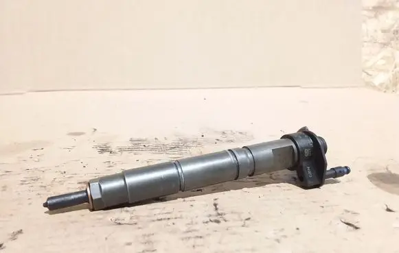 Mercedes-Benz E W211 Fuel injector A6420700587
