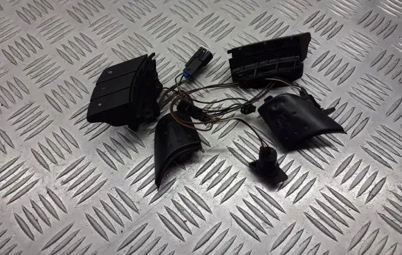 Opel Meriva A Steering wheel buttons/switches 