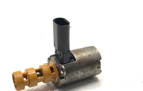 Mercedes-Benz CLA C117 X117 W117 Oil level sensor A2781800415