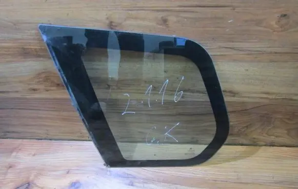Mitsubishi Space Star Rear side window