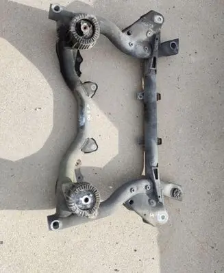 Mercedes-Benz C W204 Front subframe A0009981540 A2042400217 A2042400317