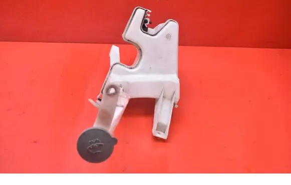 Nissan Juke I F15 Windshield washer fluid reservoir/tank