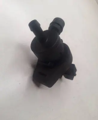 BMW 5 E39 Vacuum valve 1433602