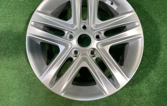 R16 alloy rim