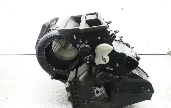 Ford C-MAX I Interior heater climate box assembly 3M5H18K511A
