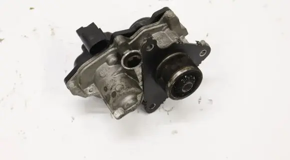 Skoda Octavia Mk3 (5E) EGR thermostat 04L131501N
