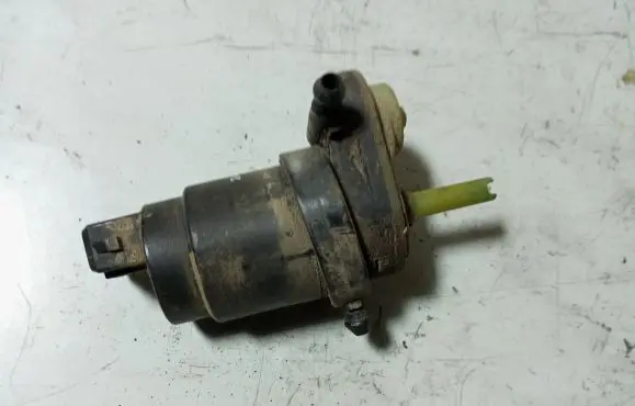 Opel Zafira B Windscreen/windshield washer pump 24439254