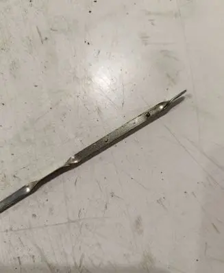 Lexus IS 220D-250-350 Oil level dip stick 