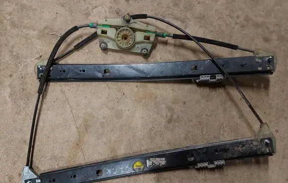 Audi Q7 4L Front window lifting mechanism without motor 4L0837461A