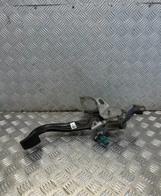KIA Sportage Brake pedal 32800n7100